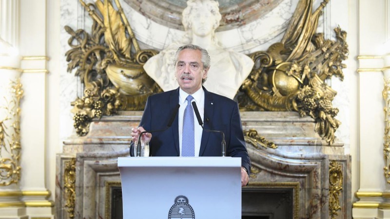 El Presidente pidi que se investigue un viaje a Lago Escondido